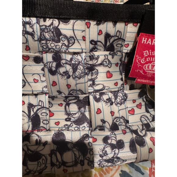 NWOT Disney Harveys Mickey Mouse Loves Minnie Mouse Sketch Seat belt Bag - Picture 3 of 6